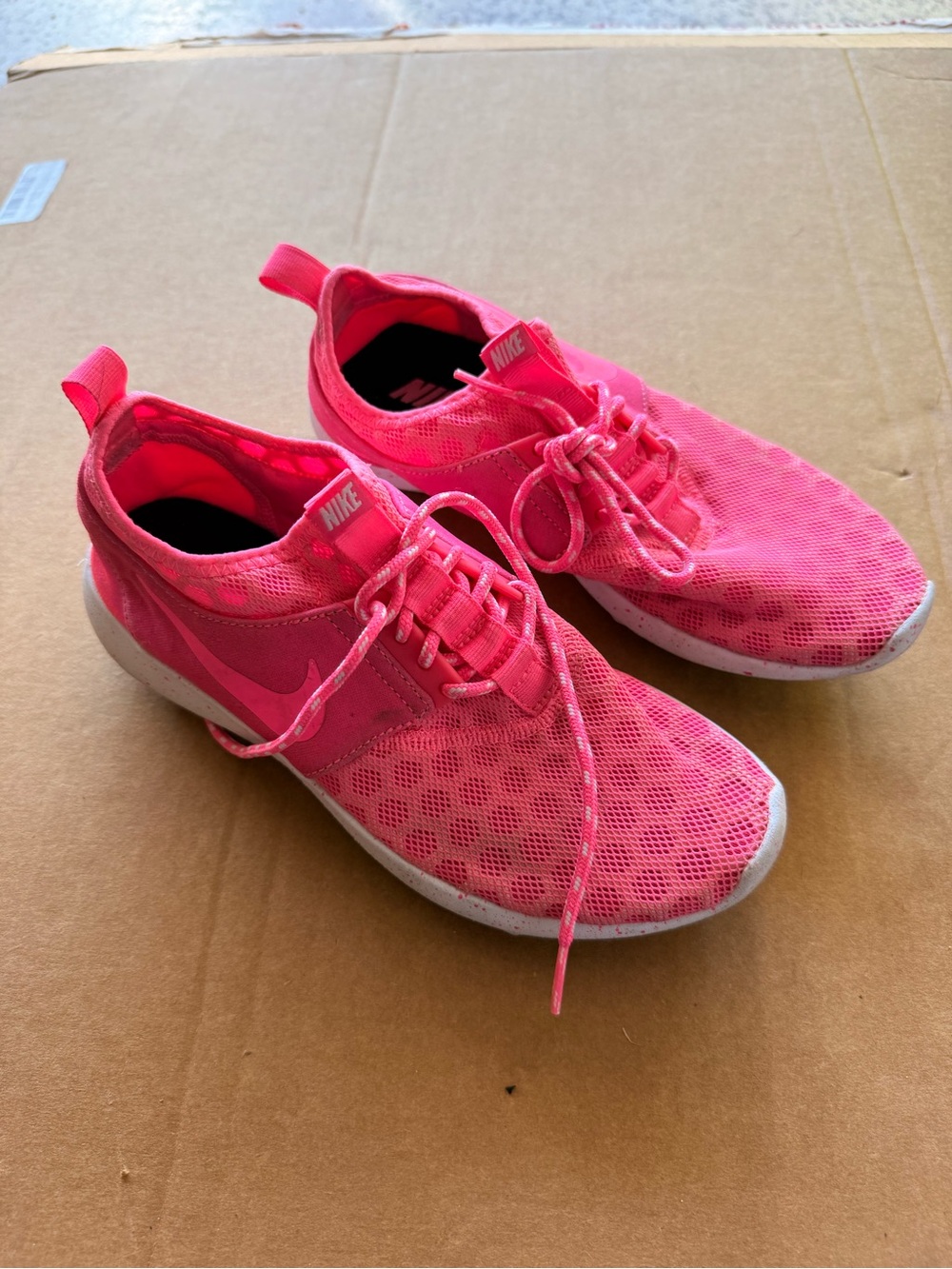 Nike free Women’s Running Sneakers in Bright Pink
